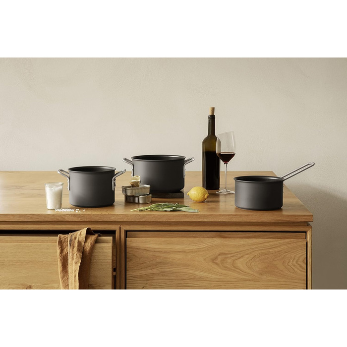 Eva Trio Black Line