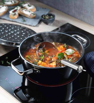 Каструля 22 см Чорна Fusiontec Aromatic WMF