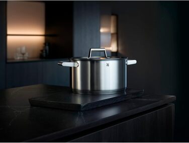Маленька каструля 16 см зі скляною кришкою Comfort Line WMF
