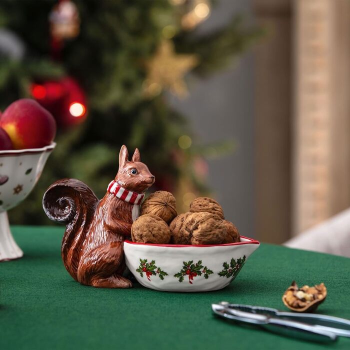 Сервірувальна різдвяна миска 25 см із фігуркою білки Toy's Fantasy Villeroy & Boch