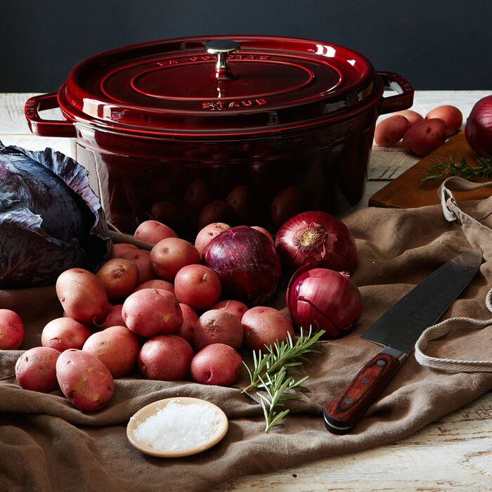Кокот овальний 31 см, вишневий Staub