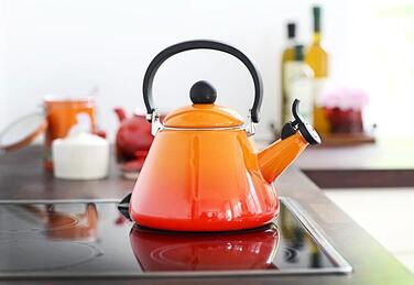 Чайник 2,1 л, вишневий Le Creuset
