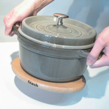 Подставка деревянная магнитная 29 см, овальная Staub