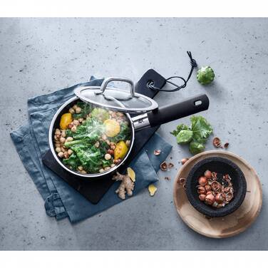 Каструля 16 см Functional Black Fusiontec WMF
