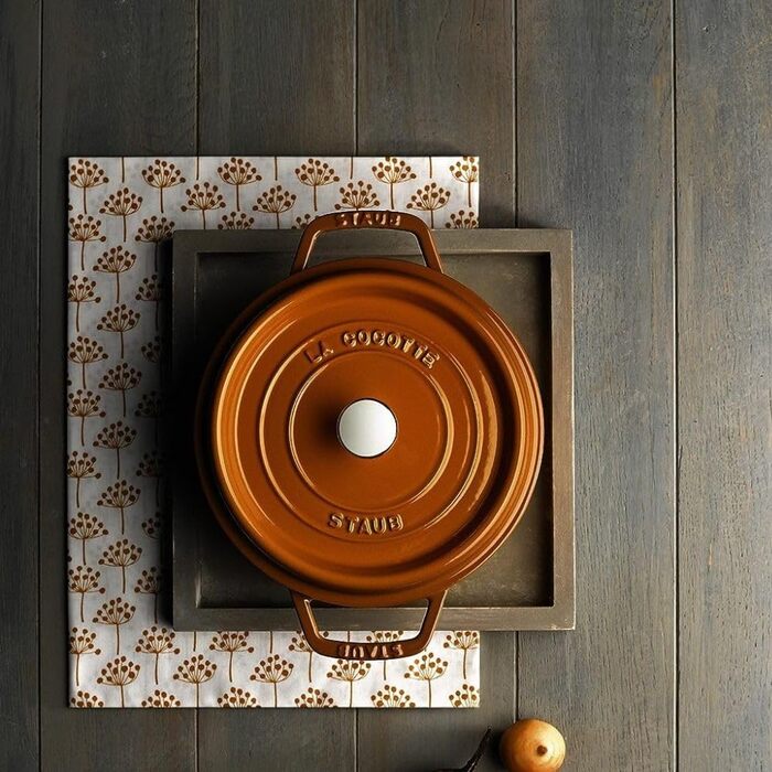 Каструля / жаровня 24 см з кришкою Burnt Orange Staub