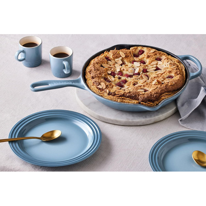 Чавунна сковорода LE CREUSET Signature, кругла, Ø Для всіх типів плит, вкл. Підходить для індукції, 1,93 кг, Гранат, 20182239490422 (Марсель, 26 см)