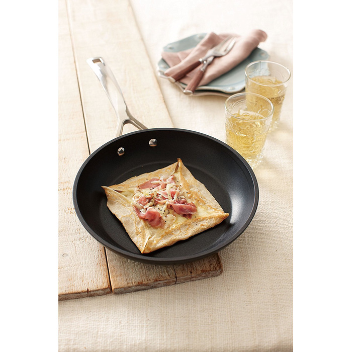 Сковорода 20 см з антипригарним покриттям чорна 3-Ply Plus Le Creuset