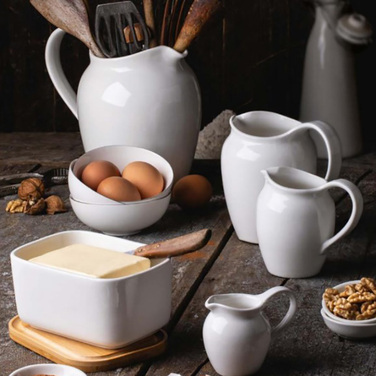 Маслянка з кришкою Maxwell Williams WHITE BASICS KITCHEN порцелянова, 250 гр.