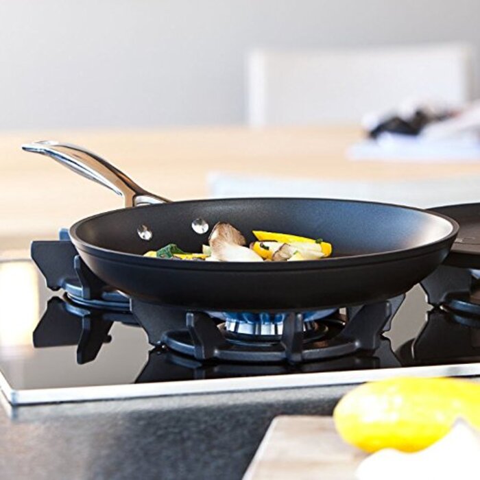 Сковорода 20 см з антипригарним покриттям чорна 3-Ply Plus Le Creuset