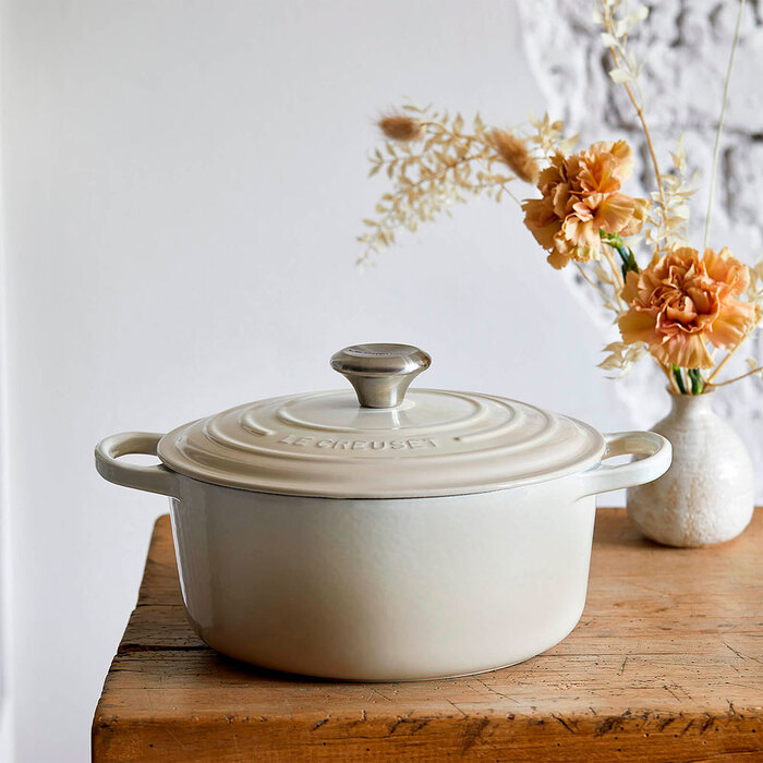 Каструля / жаровня 26 см Meringue Le Creuset