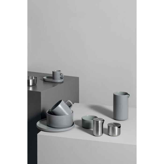 Тарілка підставкова для сервірування 35 см Mirage Grey Mio Blomus
