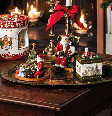 Декорація новорічна Санта на кріслі Christmas Toys Villeroy & Boch