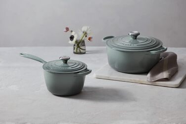 Чугунный сотейник 2 л с крышкой, Морская соль Signature Le Creuset
