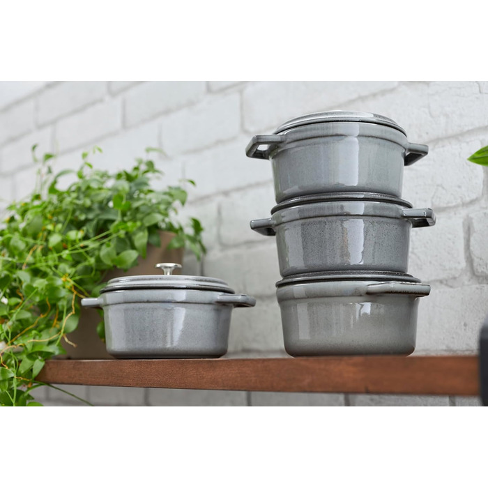 Чавунна жаровня/кокотниця STAUB, кругла, 8,35 л, функція Ароматичний дощ для оптимального зволоження, для всіх типів плит, в т.ч. індукційних та духових, (графітовий сірий, 14 см)