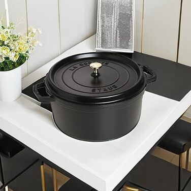 Чавунна жаровня/кокотниця STAUB, кругла 8,35 л, функція Ароматичний дощ для оптимального зволоження, для всіх типів варильних поверхонь, включаючи індукційні та духові шафи, (чорна, 30 см)