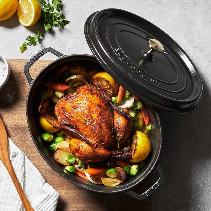 Чавунна жаровня/кокот STAUB, овальна 6,7 л, (41 см, чорна)