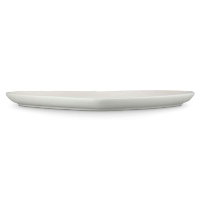Блюдо сервировочное в форме сердца 32 см, бежевое Heart Le Creuset