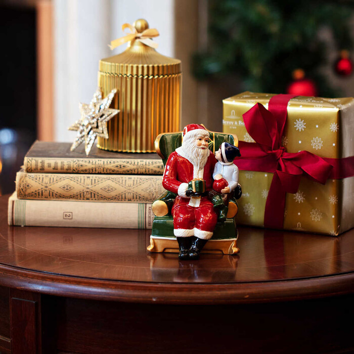Декорація новорічна Санта на кріслі Christmas Toys Villeroy & Boch
