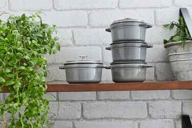 Чавунна каструля/кокотниця STAUB, кругла, 8,35 л, функція Ароматичний дощ для оптимального зволоження, для всіх типів варильних поверхонь, включаючи індукційні та духові шафи, (графітовий сірий, 22 см)