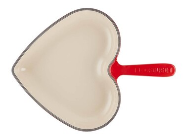 Сервірувальна сковорода у формі серця, червона Heart Le Creuset