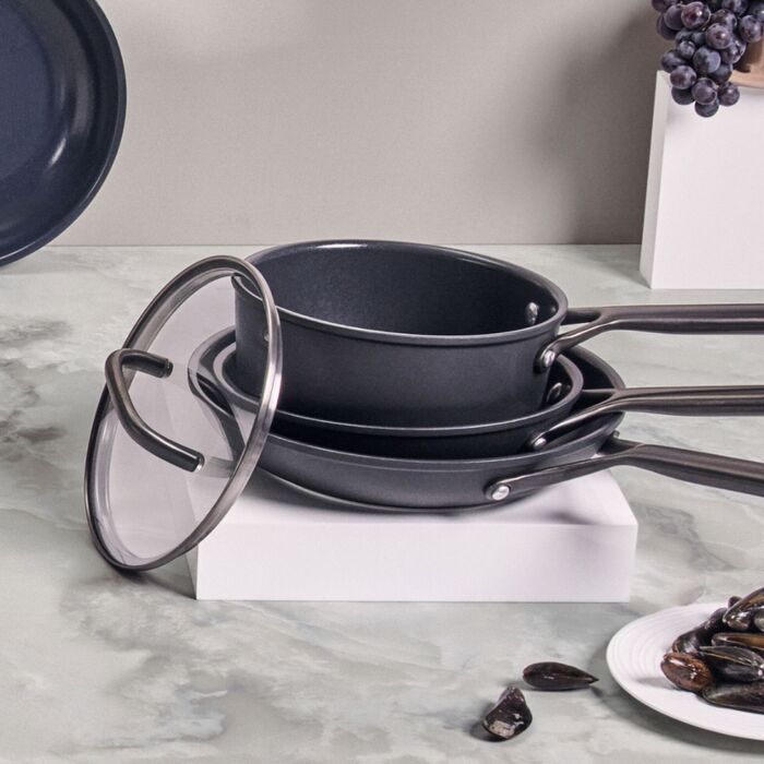 Сотейник 18 см зі скляною кришкою, чорний Milano Zwilling