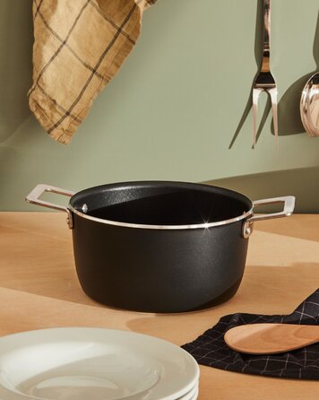 Каструля з двома ручками 20 см, Чорна Pots & Pans Alessi