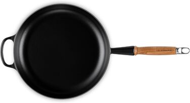 Сковорода чугунная 24 см с деревянной ручкой, черный Signature Le Creuset
