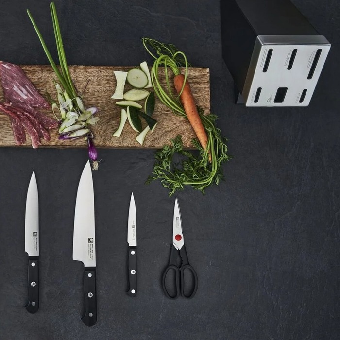 Набір з 5 ножів з ножицями та заточуючим блоком чорний Gourmet Zwilling