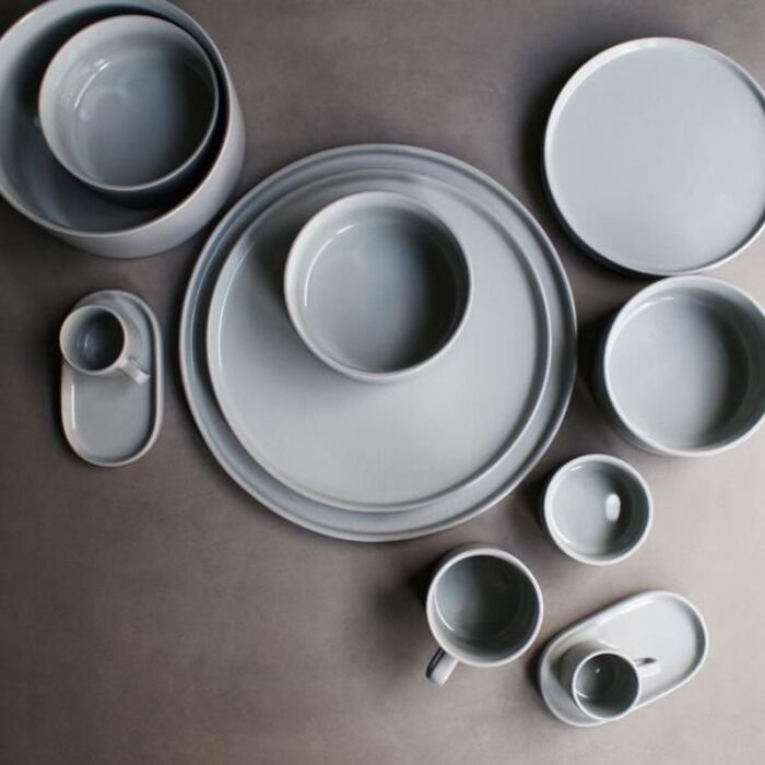 Тарілка підставкова для сервірування 35 см Mirage Grey Mio Blomus