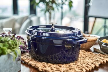 Чавунна жаровня/кокот STAUB, овальна 6,7 л, (29 см, темно-синя)