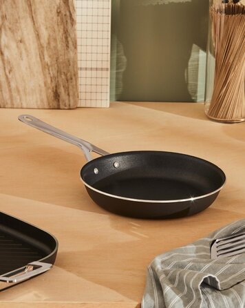 Сковорода 24 см, Чорна Pots & Pans Alessi