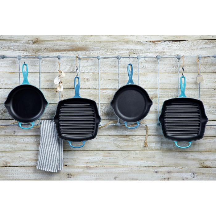Чавунна сковорода LE CREUSET Signature, кругла, Ø Для всіх типів плит, вкл. підходить для індукції, 1,93 кг, гранатовий, 20182239490422 (карибський, 23 см)