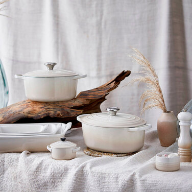 Каструля / жаровня 26 см Meringue Le Creuset
