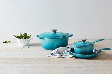Чугунный сотейник 2 л с крышкой, бирюзовый Signature Le Creuset